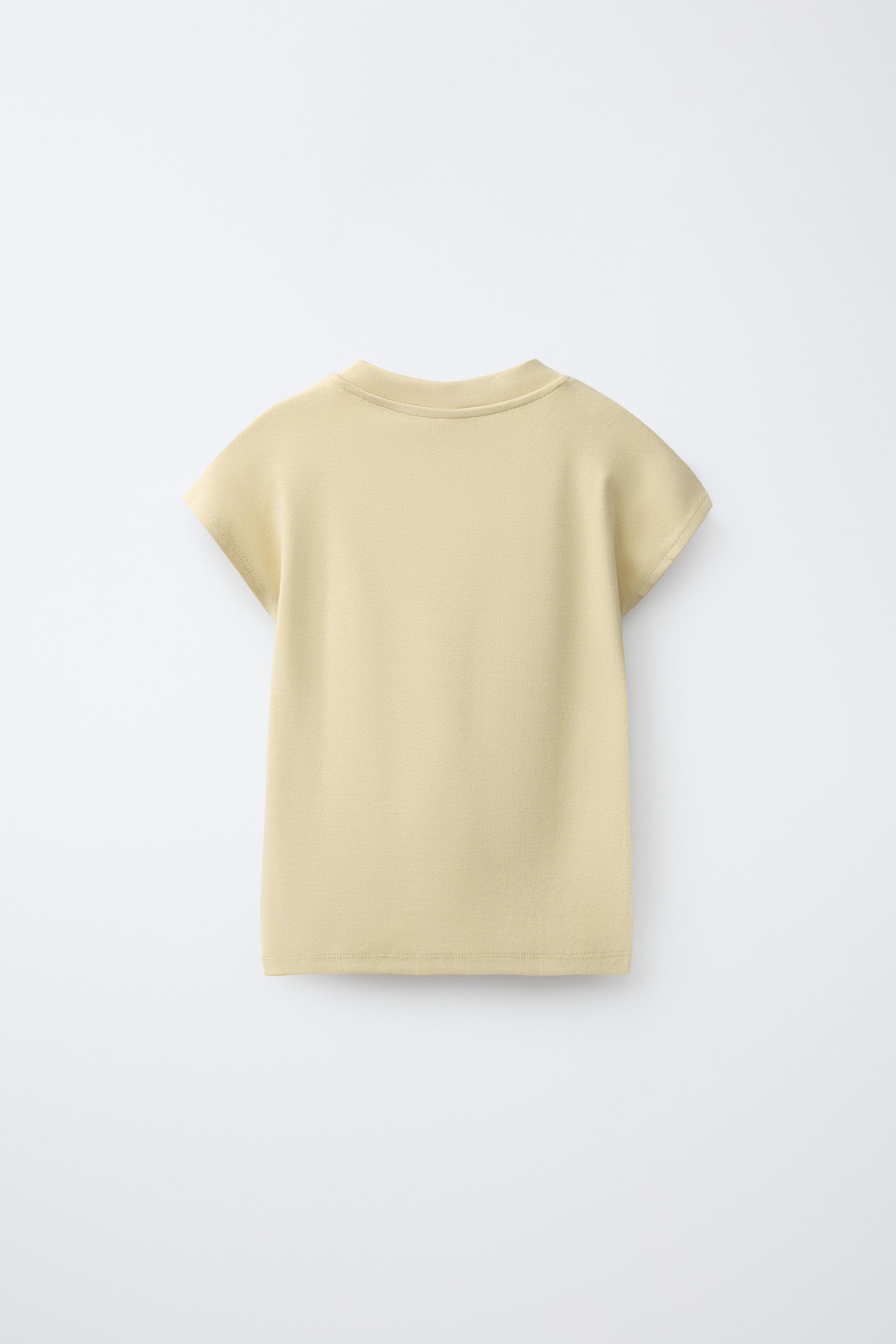 LOT DE TROIS HAUTS UNIS